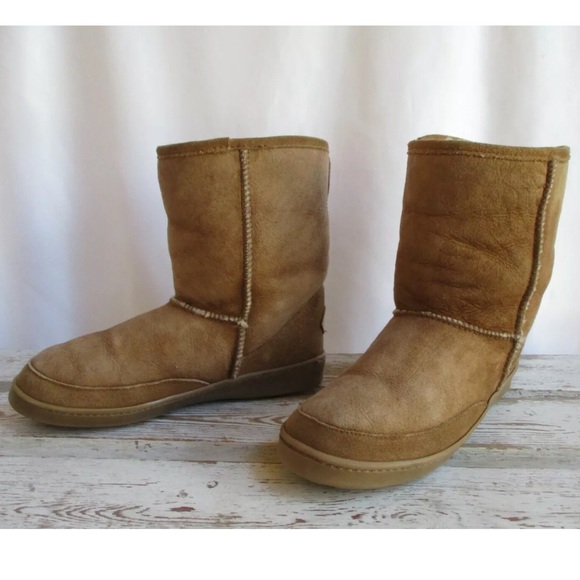 Minnetonka shearling fur suede tan boot not ugg - Picture 2 of 7